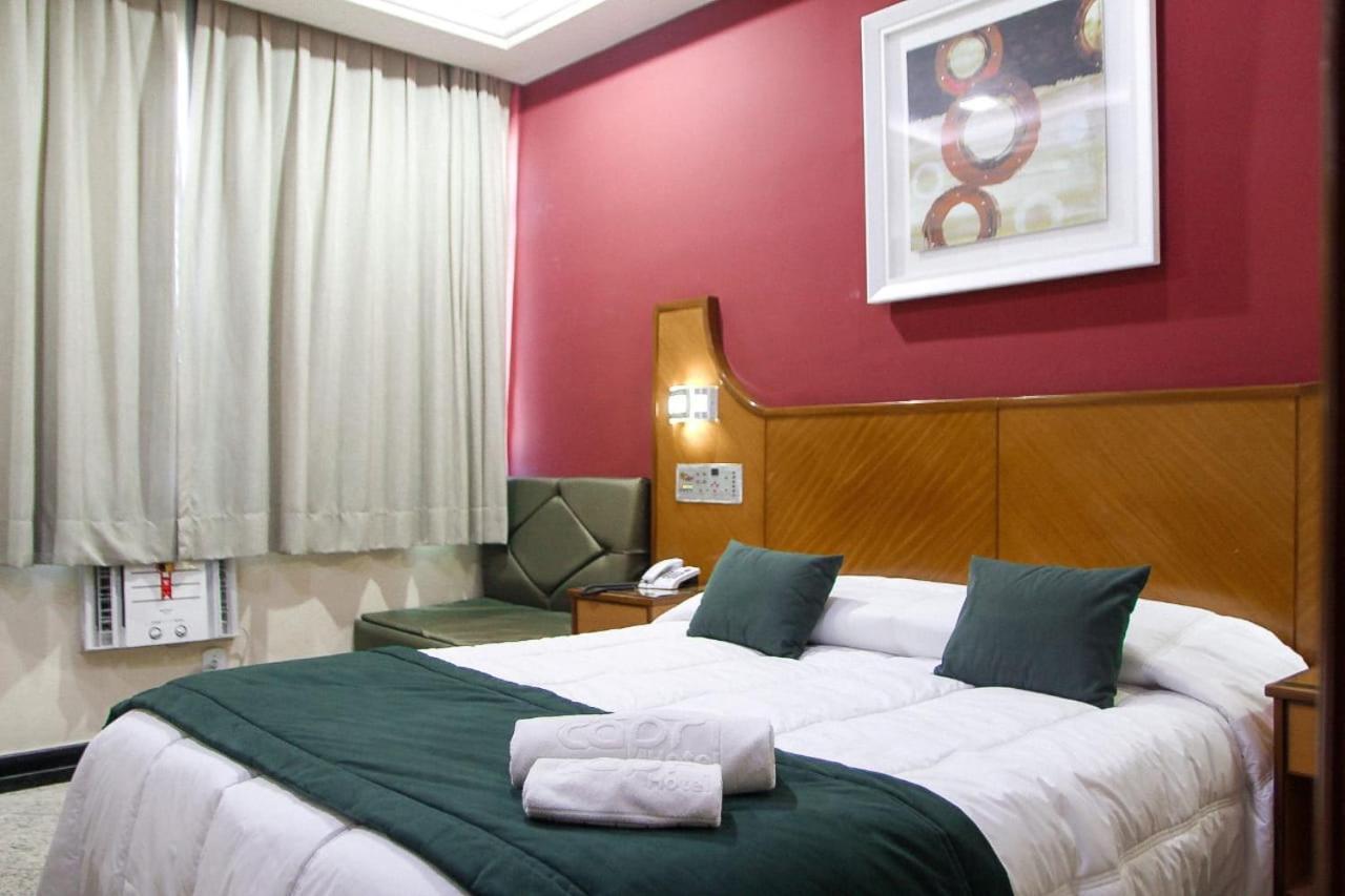 Capri Hotel Duque de Caxias Buitenkant foto