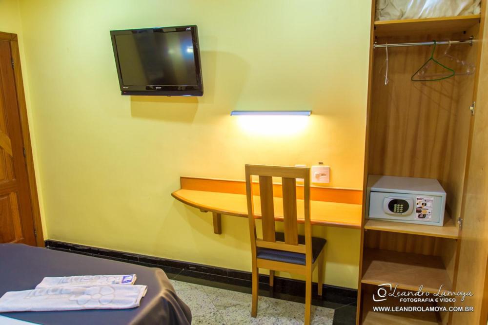 Capri Hotel Duque de Caxias Buitenkant foto